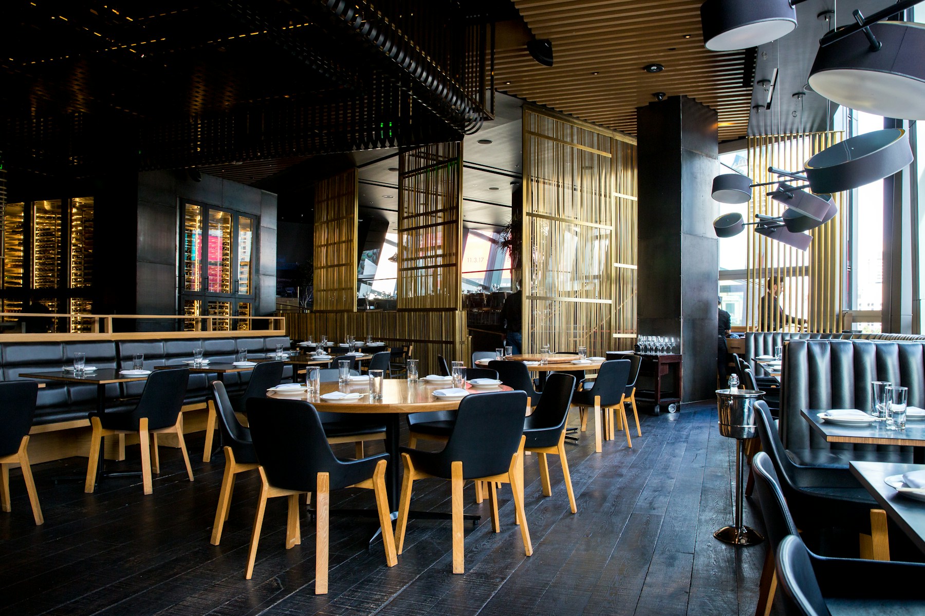 Aurel restaurant interior